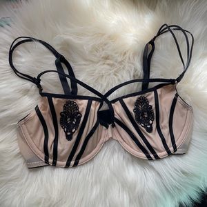 F21 Beige and Black Bra